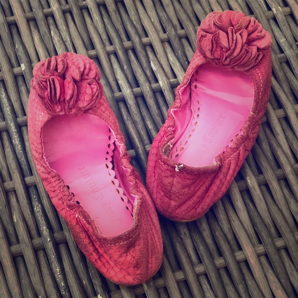 Juicy Couture Cute pink girl dress shoes